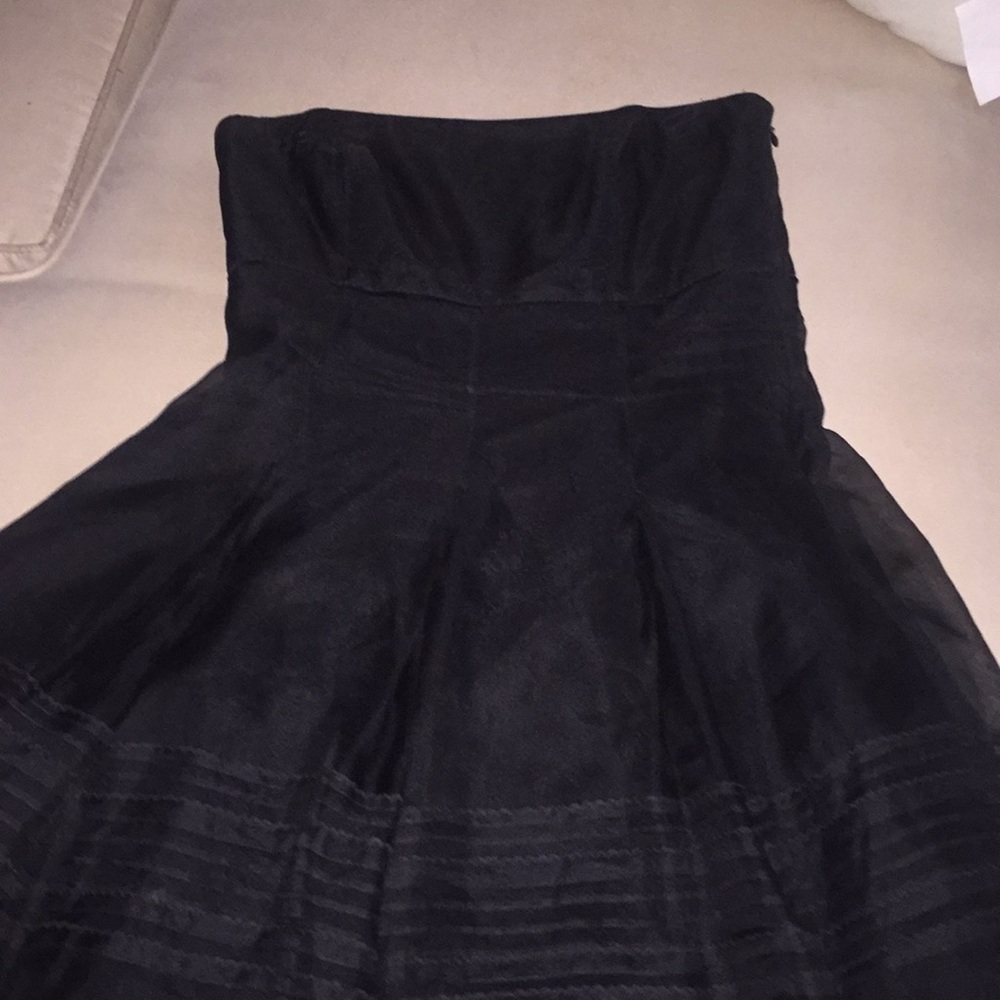White House Black Market Black Cocktail Dress sz 4
